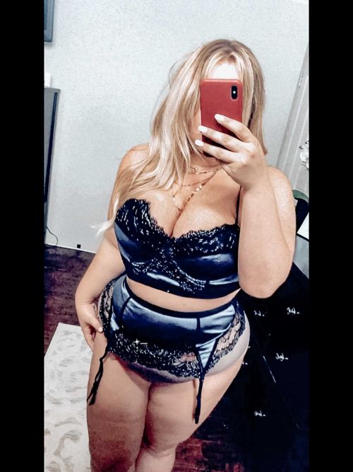 Southern Hotwife Southernhotwife OnlyFans Nude And Photos