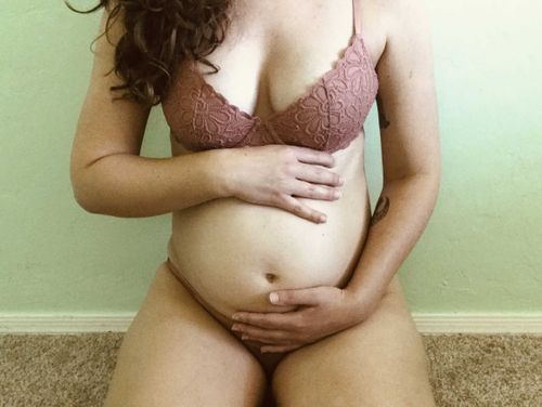 @pregnantquinn